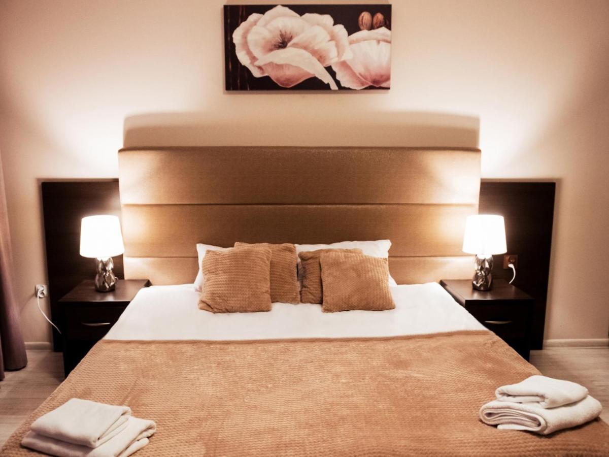 Hotel Feniks Gniezno Esterno foto