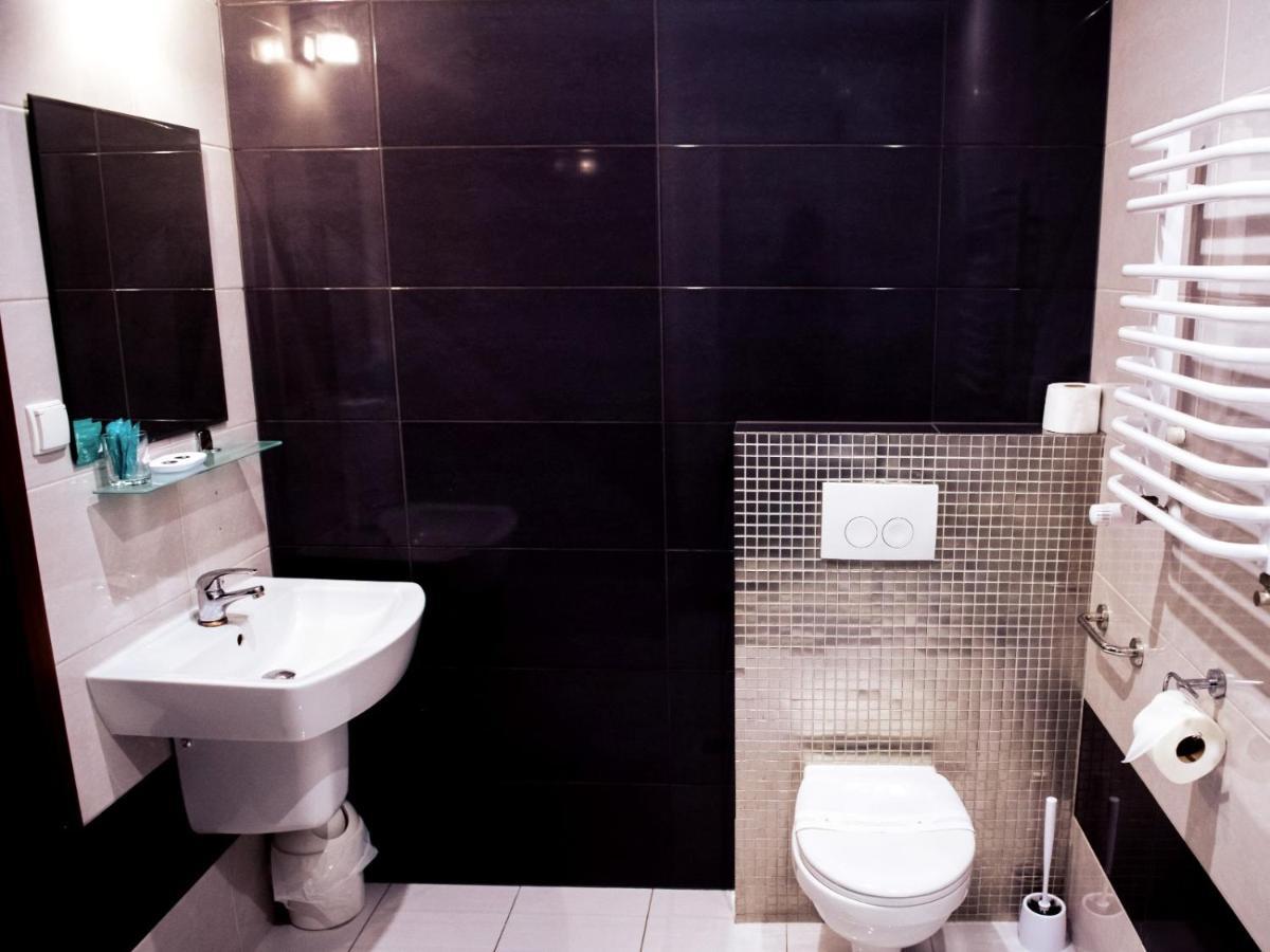 Hotel Feniks Gniezno Esterno foto